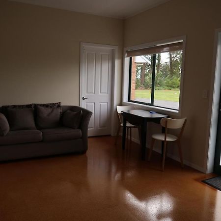 케리케리 Cosy Nights - Modern, Self-Contained With Parking 아파트 외부 사진