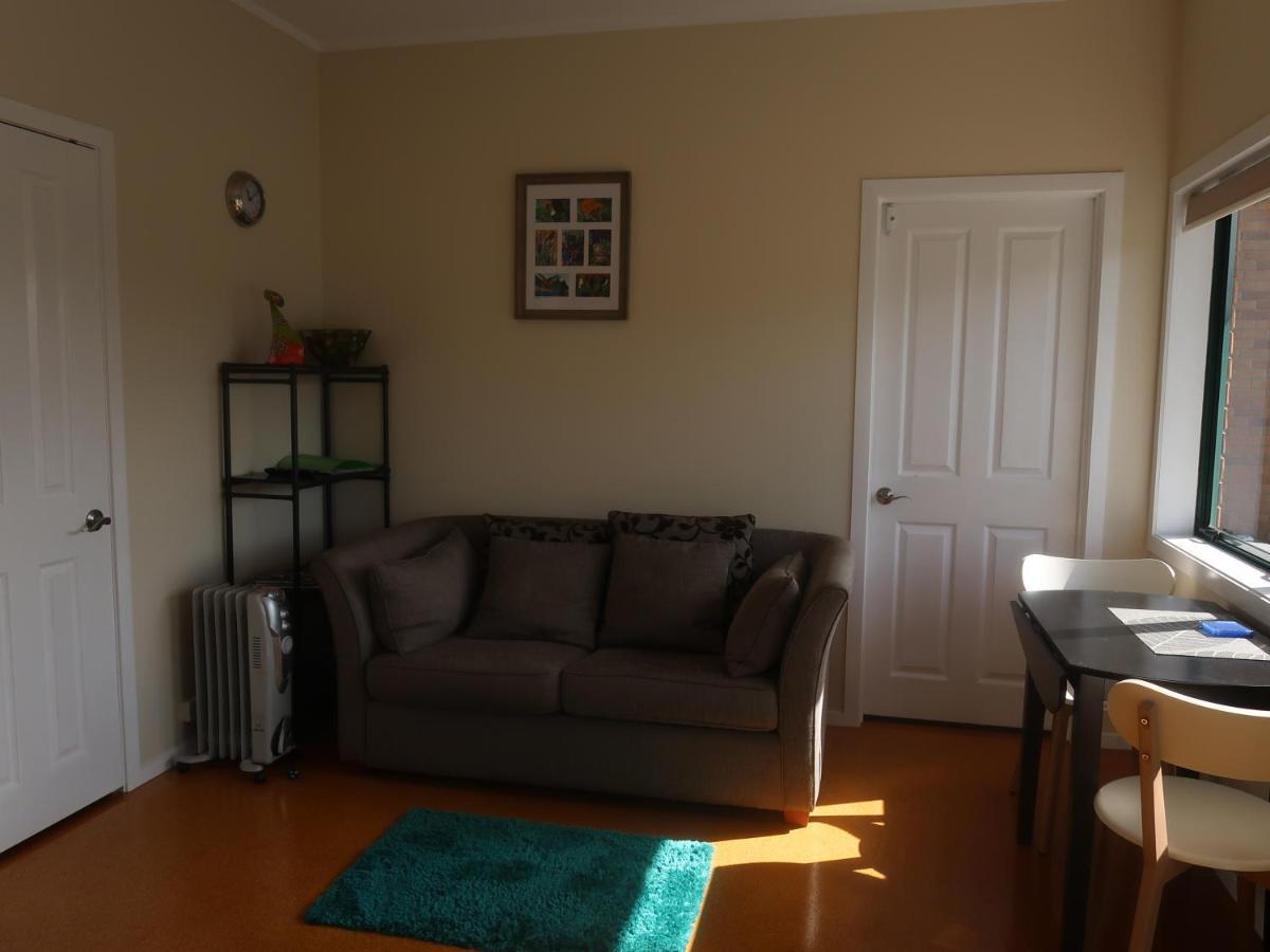 케리케리 Cosy Nights - Modern, Self-Contained With Parking 아파트 외부 사진