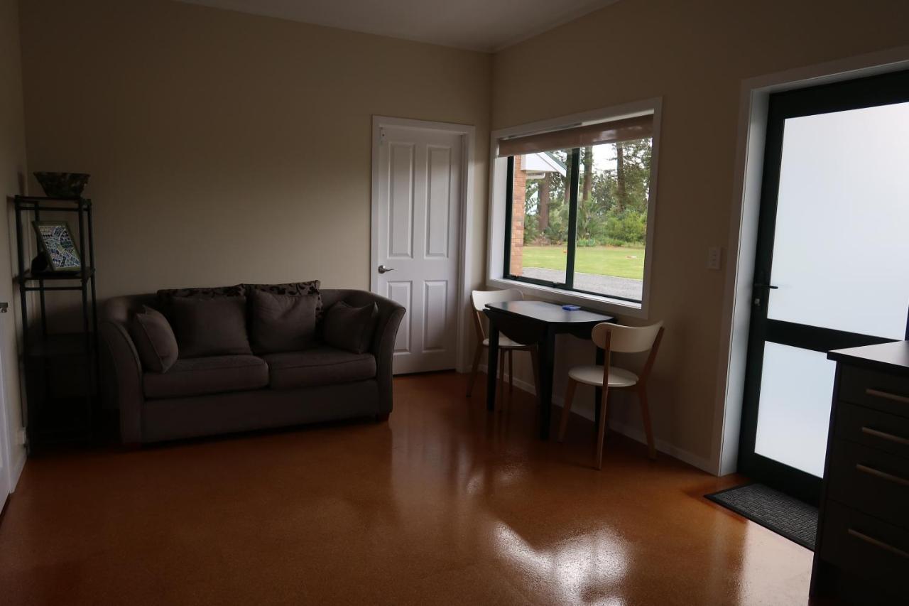 케리케리 Cosy Nights - Modern, Self-Contained With Parking 아파트 외부 사진