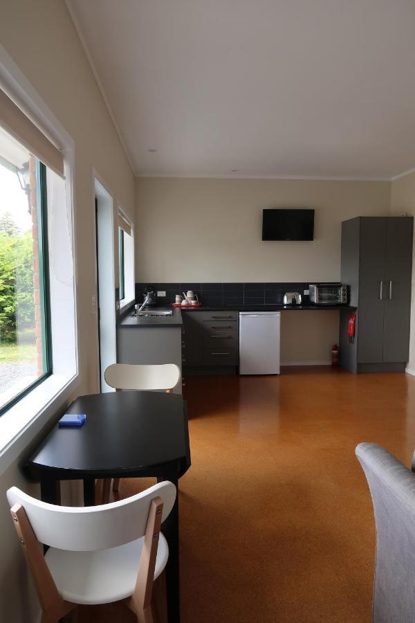 케리케리 Cosy Nights - Modern, Self-Contained With Parking 아파트 외부 사진