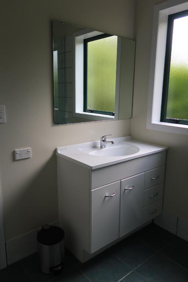 케리케리 Cosy Nights - Modern, Self-Contained With Parking 아파트 외부 사진